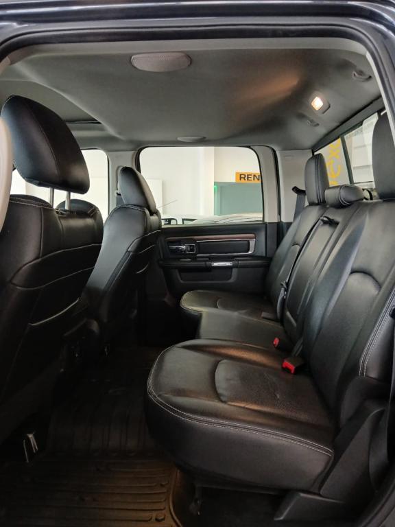 RAM 1500 5.7 V8 LARAMIE 4X4 2015